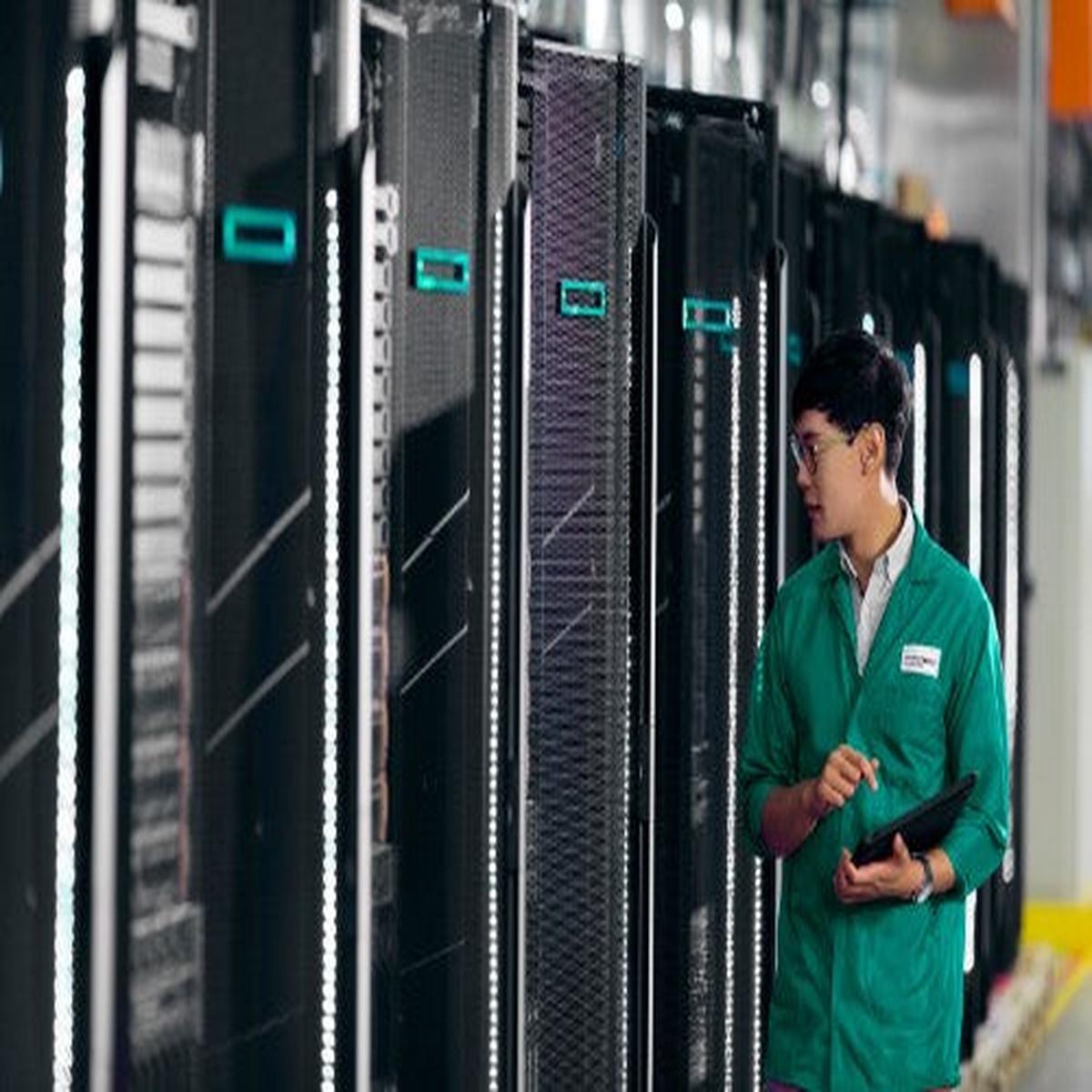 HPE Aruba Networking 20-port 10/100/1000BASE-T PoE+ / 4-port 1G/10GbE SFP+ MACsec v3 zl2 Module